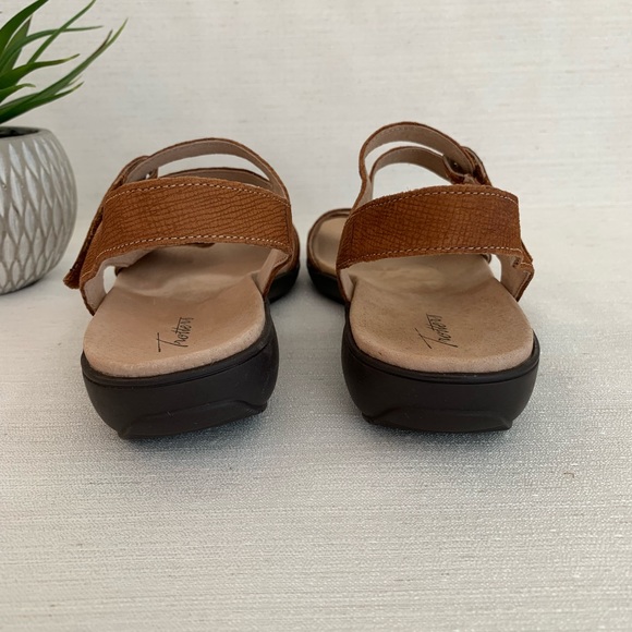 Trotters, Katarina Cognac Leather Strap Sandals Woman’s 7.5M - Picture 10 of 14